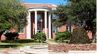 美国沙罗斯州立大学(阿尔卑斯)_图片