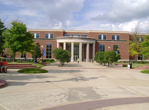 美国中田纳西州立大学(莫夫里斯波洛) 美国中田纳西州立大学(莫夫里斯波洛)