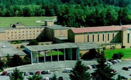 美国巴斯帝尔大学(肯莫尔)