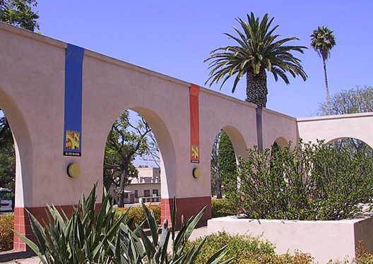 美国加州州立大学富勒敦分校(富勒敦)