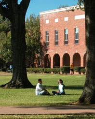 美国泰勒初级学院(泰勒)