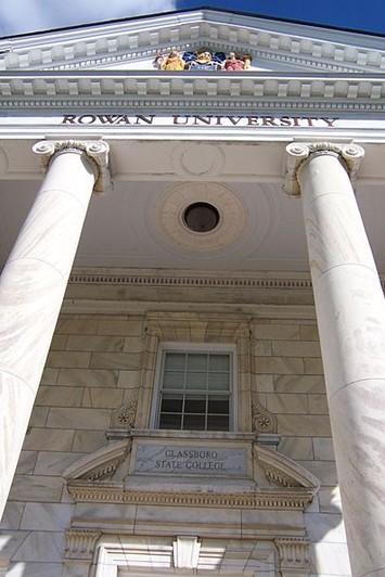美国罗文大学(格拉斯波洛)
