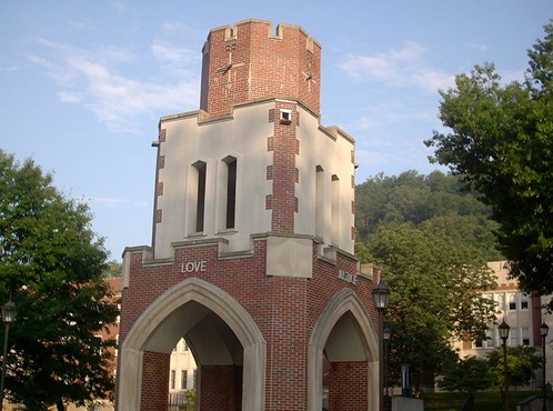 美国摩海德州立大学(摩海德)