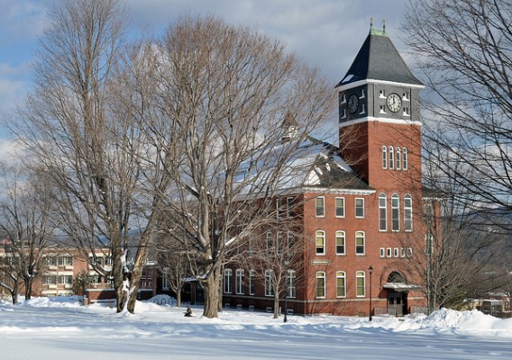 美国普利茅斯州立大学