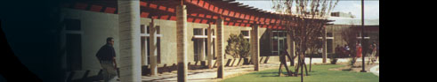美国美国印第安与阿拉斯加原住民文化艺术发展学院（圣达菲）（现名：美国印第安艺术学院（圣达菲））