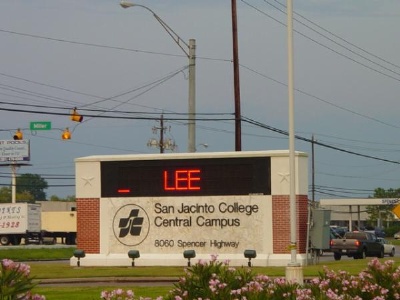 美国圣哈辛托学院(帕萨迪纳)