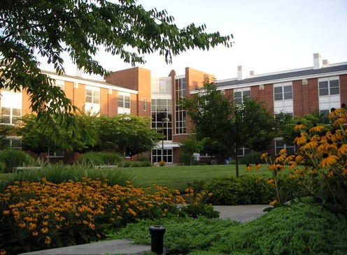 美国阿德菲大学(花园城) 美国阿德菲大学(花园城)