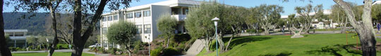 美国加拿大学院(红木市)