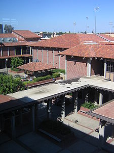 美国洛斯里奥社区学院(萨克拉曼多)