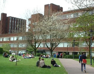 英国曼彻斯特城市学院（现名：曼彻斯特学院）