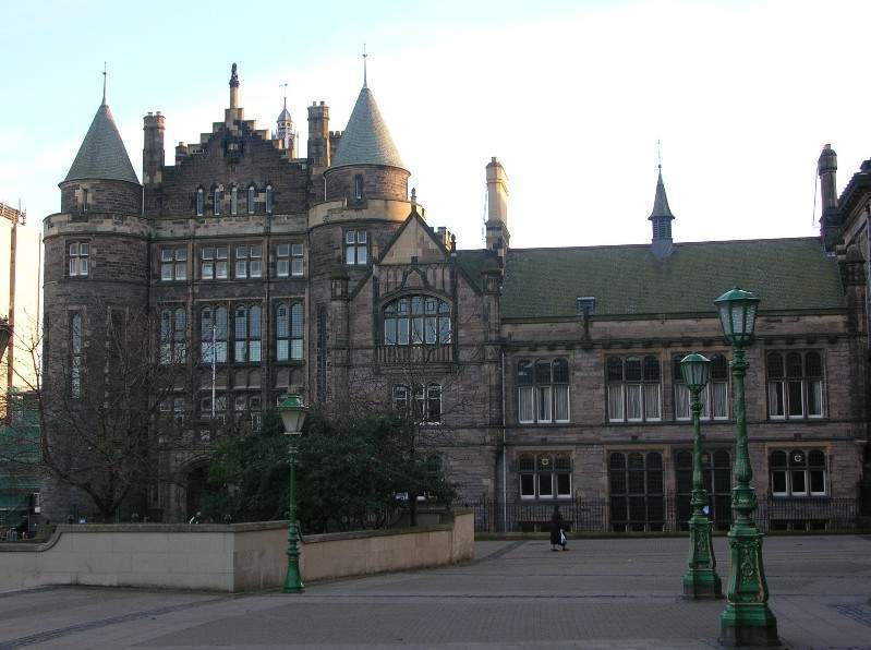 英国爱丁堡大学