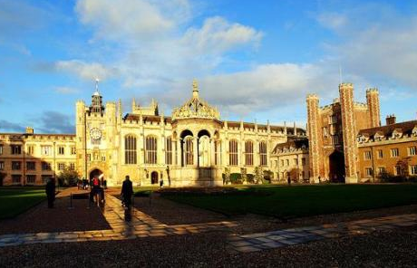 英国三一学院，卡玛森（现名：威尔士大学，圣戴维德三一学院）