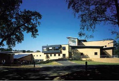 英国罗汉普顿大学