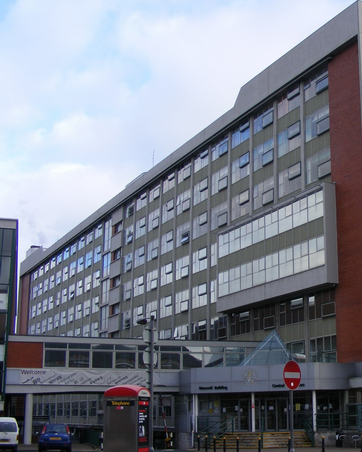英国索尔福德大学
