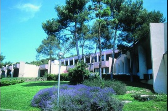 索非亚-昂蒂波利斯实用经济管理教研中心