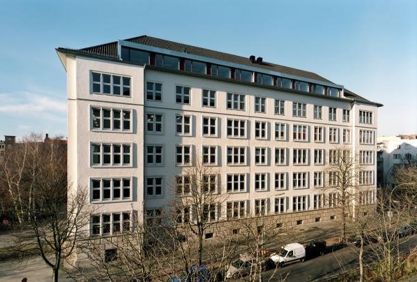 柏林经济应用技术大学（现名：柏林经济和法律应用技术大学）