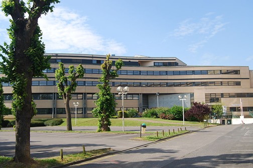 法国亚眠大学