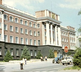 俄罗斯俄罗斯纺织与轻工业函授学院（莫斯科）