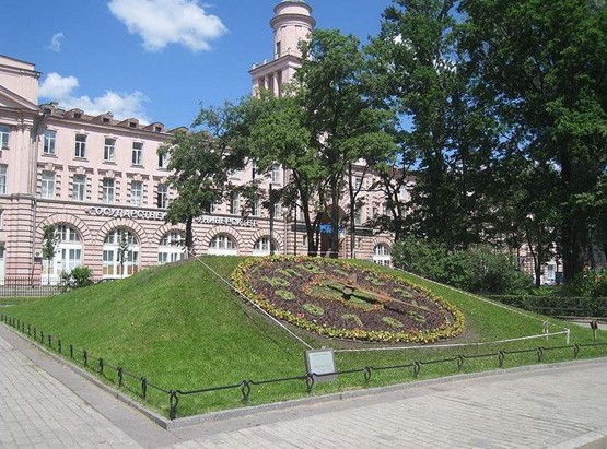 圣彼得堡国立信息技术、机械与光学大学