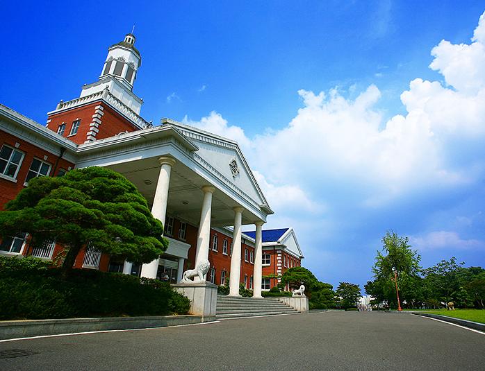 启明大学