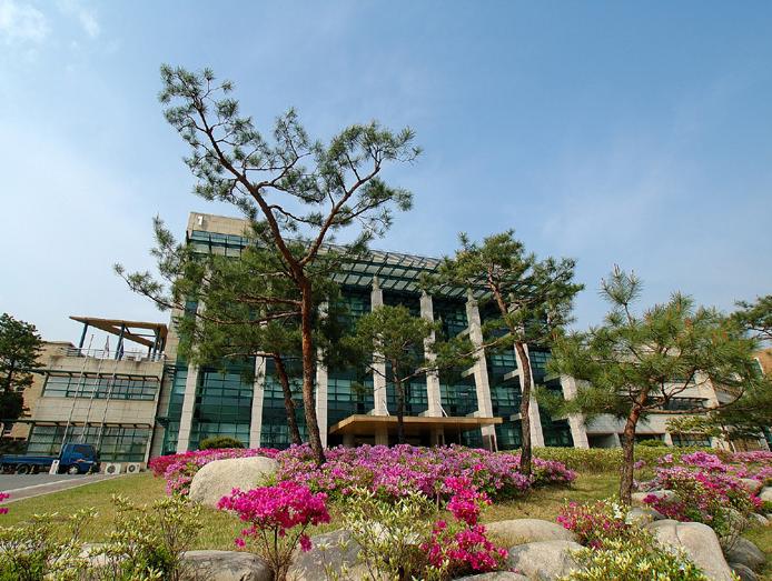首尔产业大学