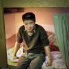 曼哈顿生活艰辛的华人，他们常常住在9美元一晚的小房间里，一切都是为了他们最后能成功移民。