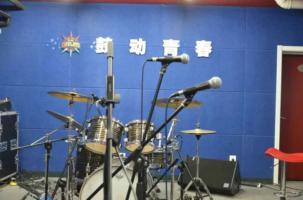 鼓动青春