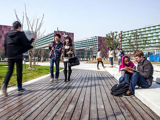 研究表明英国学生选择在中国发展的人数增加