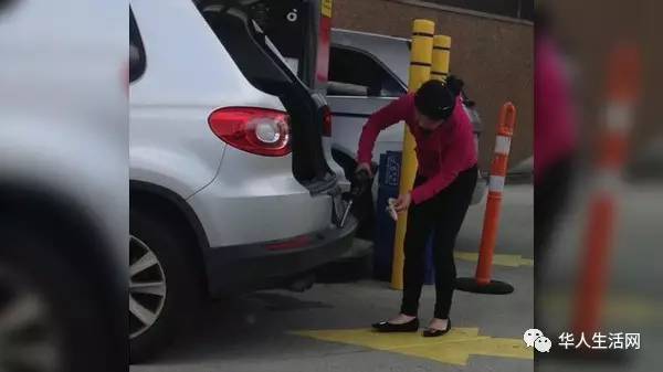 华人女性在加油站用汽油洗车 走红网络吓傻网友