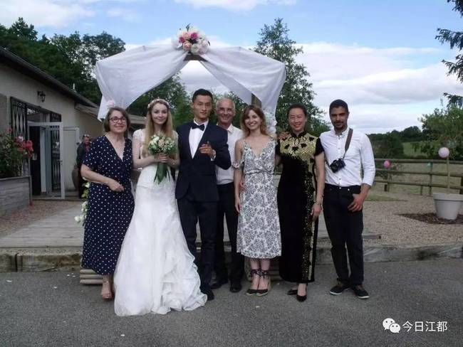 法国白富美嫁中国小伙 跟婆婆学武术(组图)