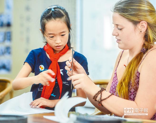 海外游学低龄化 初中生成主力