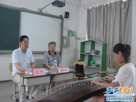 京广路小学承办民族乐器艺术水平考试