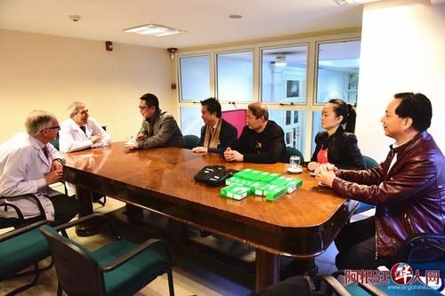 阿根廷华侨向医院赠送了价值十万阿币的医疗器械和药品（阿根廷华人网）