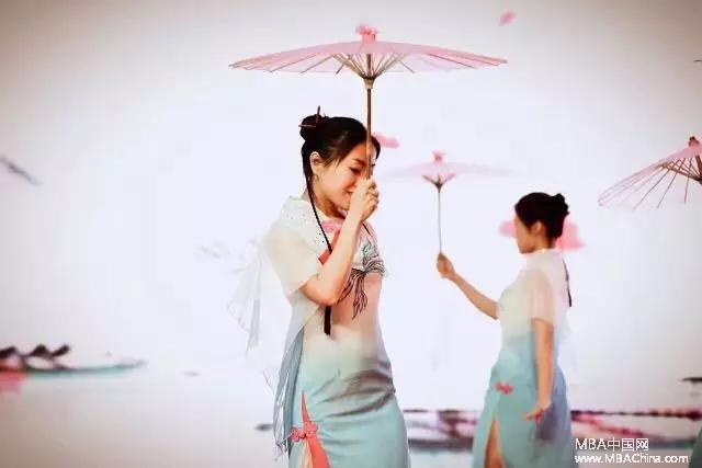 复旦MBA“美女学霸”黄董蕾:做“自由而无用”的复旦人