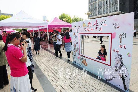 烟台高校迎来“00后”新生，最小15岁就来上大学