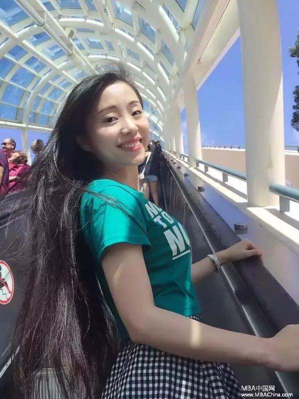 复旦MBA“美女学霸”黄董蕾:做“自由而无用”的复旦人