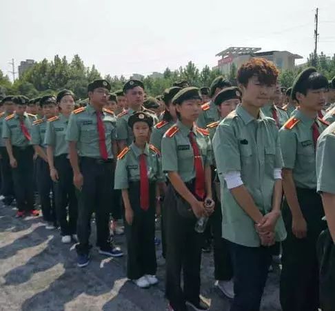 10岁上大学女童父亲:若不留级读到博士毕业28岁了