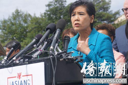 国会亚太裔党团主席、华裔众议员赵美心在支持“梦想者”的新闻发布会上讲话。(美国《侨报》记者徐一凡摄)