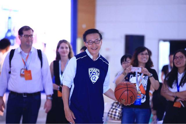 NBA又一次让国人激动，喜添一位华裔老板！