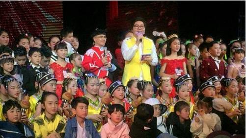 重庆龙兴中心小学受邀参加2018重庆少儿频道春晚