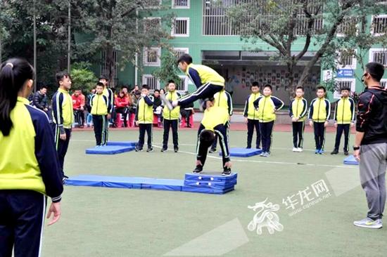 沙区实验一小教师团队系列报道 体育组：小场地大智慧 打造小学体育趣味课堂