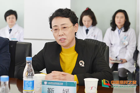 大连市总工会领导慰问大连医科大学先进女职工集体