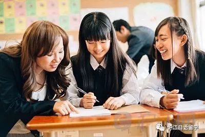 去日本留学到底是读研究生还是直接考修士？
