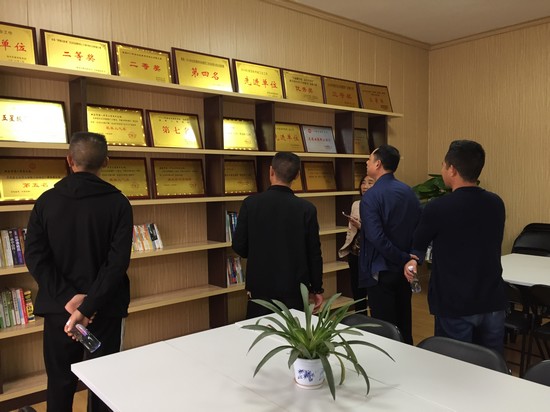 全区中小学工会主席走进江西省新余市第八中教工之家